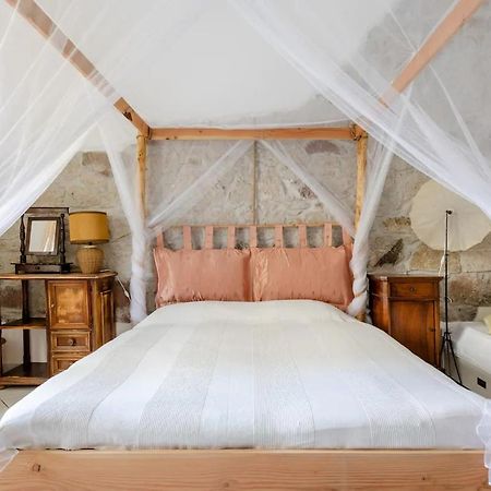 Duas Pedras, Private Apartment In The Heart Of Боза Екстериор снимка