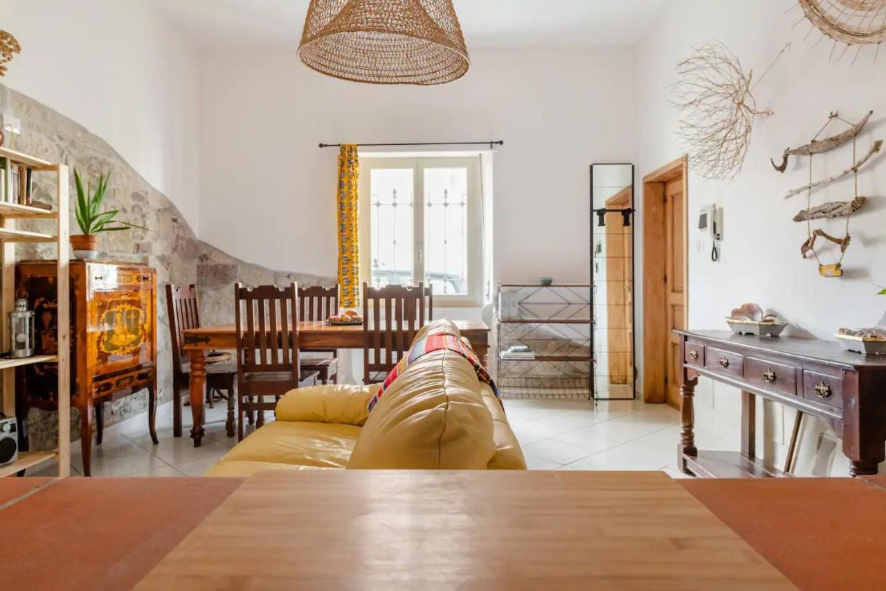 Duas Pedras, Private Apartment In The Heart Of Боза Екстериор снимка